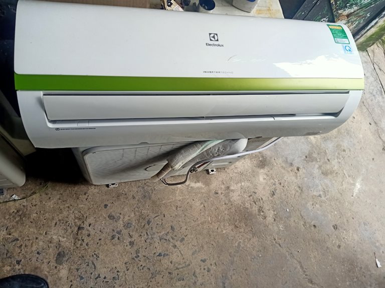Máy lạnh Electrolux 1.5HP inverter hàng thùng