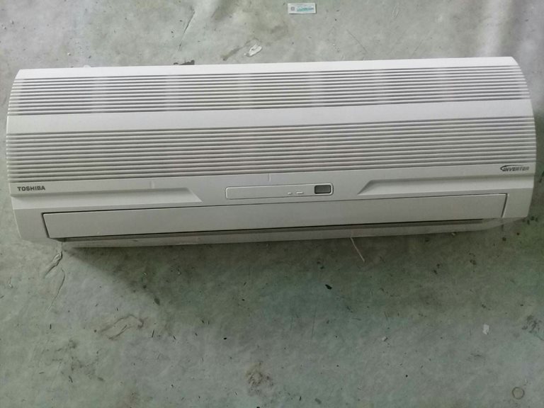 Máy lạnh cũ TOSHIBA 1.5 HP inverter Plasma Ion